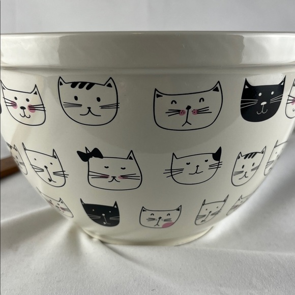 Cat Faces The Bake Shop Ceramic Mixing bowl - Picture 6 of 6